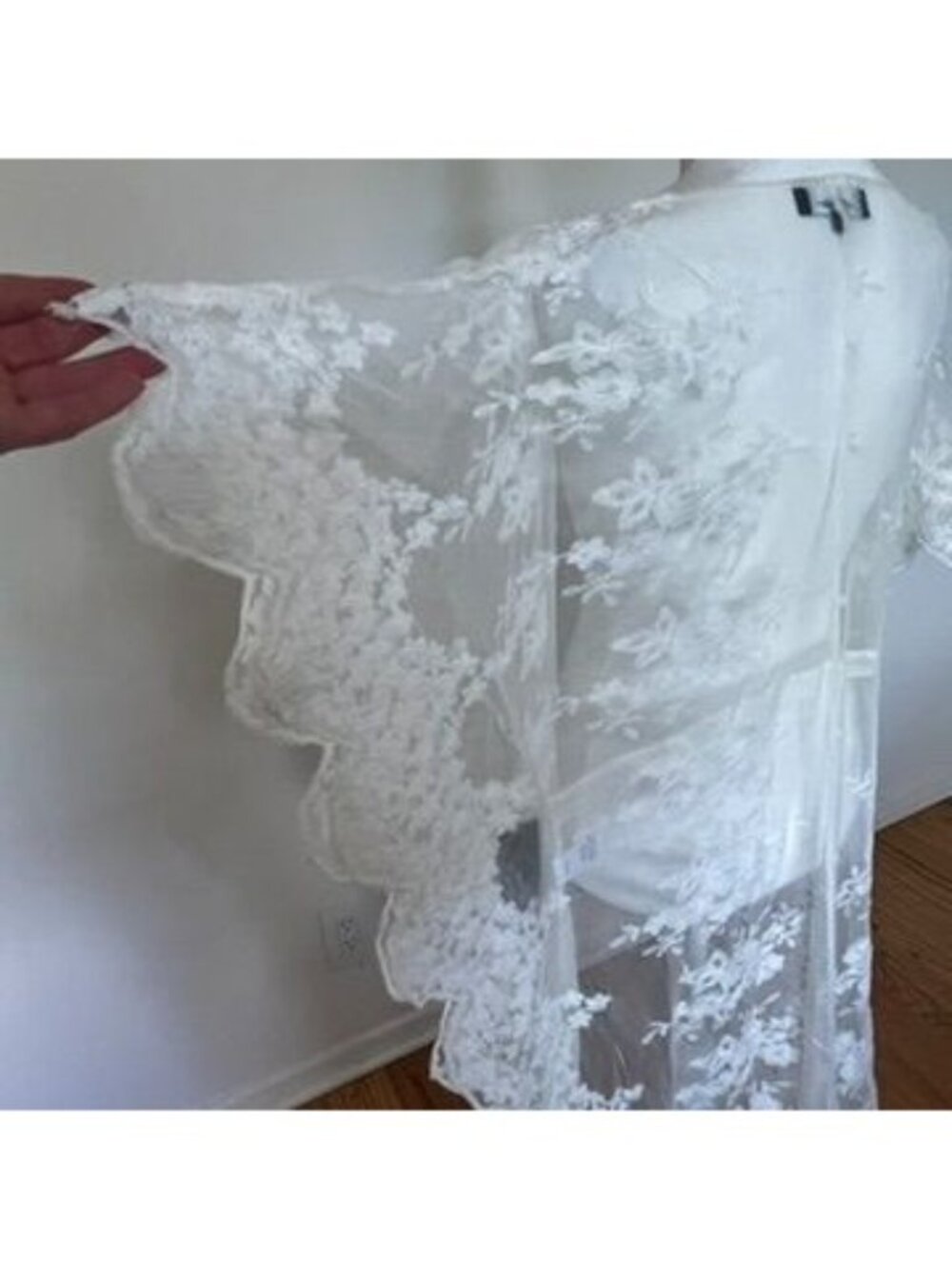 Lulus Sz XS Sheer White Lace Duster Kimono Floral NWT Ethereal Fairy Bridal - Picture 11 of 14